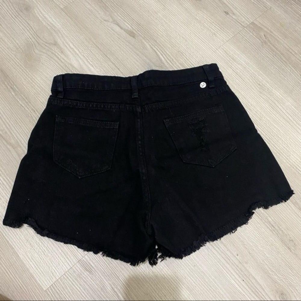 NWT Black distressed high waisted jean shorts - Picture 2 of 5